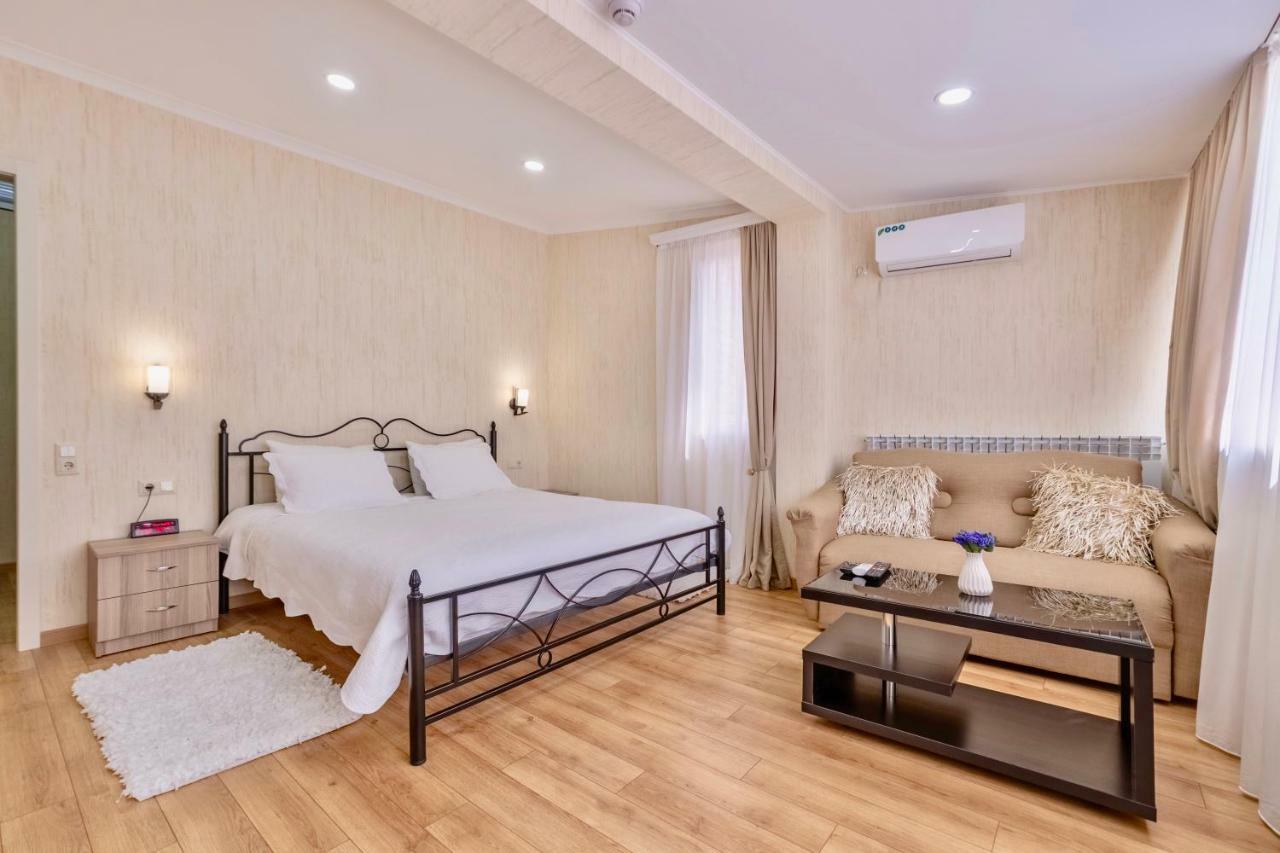 Q&B Hotel Tbilisi Eksteriør billede