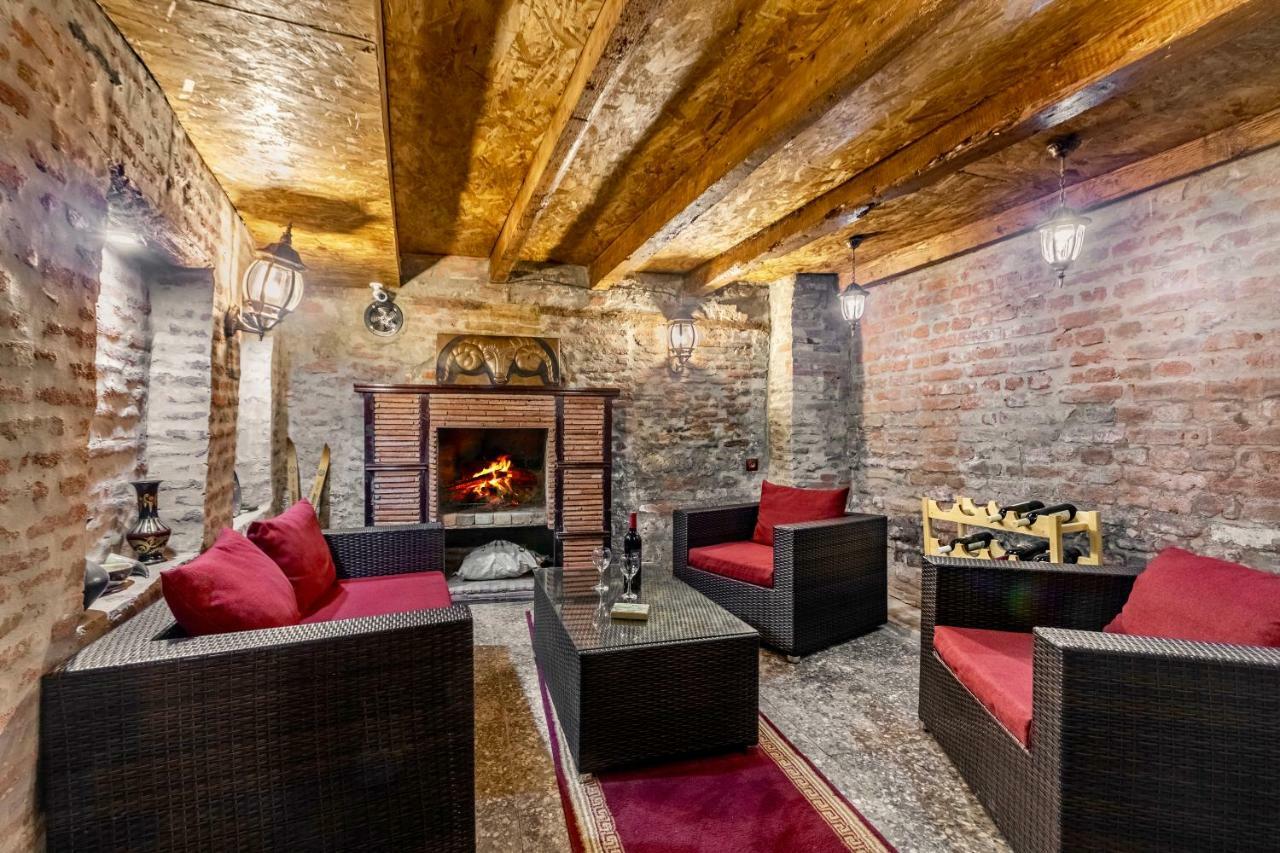 Q&B Hotel Tbilisi Eksteriør billede