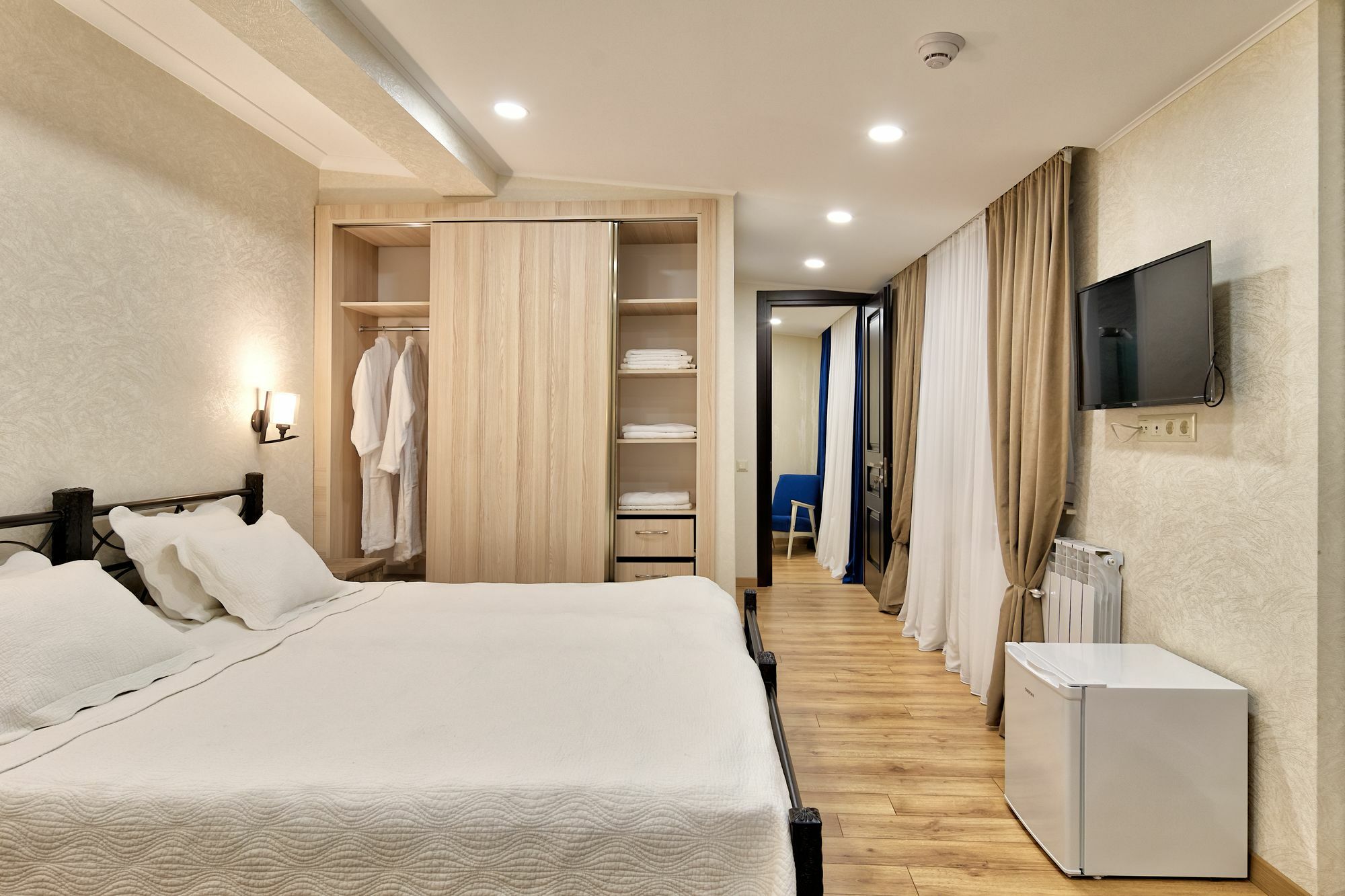 Q&B Hotel Tbilisi Eksteriør billede